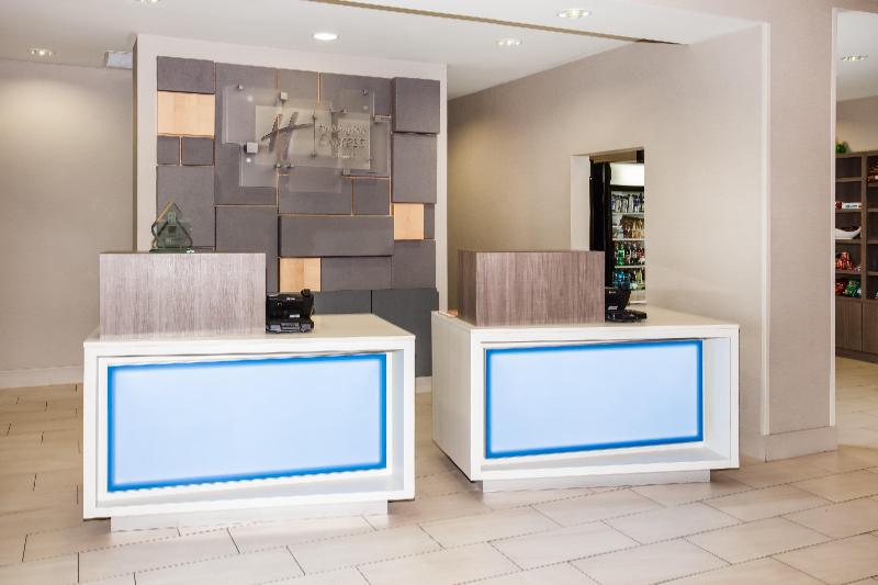 Holiday Inn Express and Suites Litchfield West image