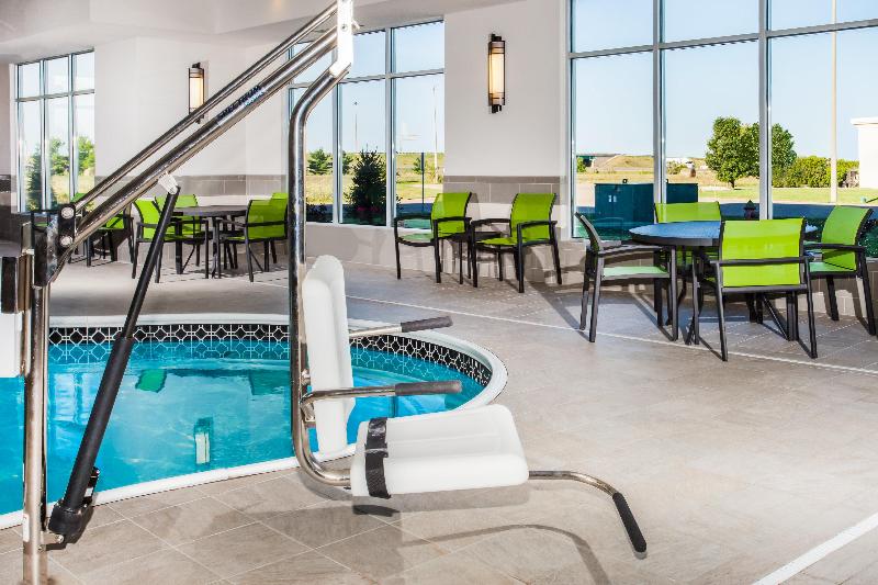 Holiday Inn Express and Suites Litchfield West image