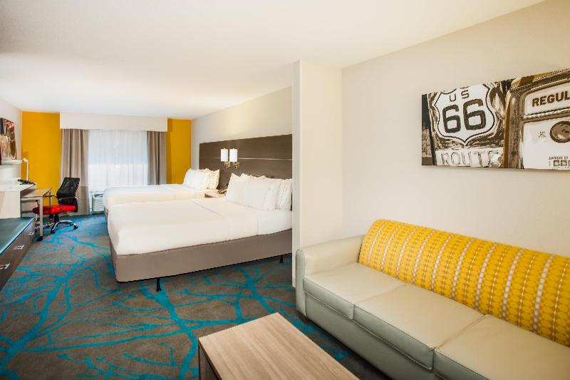 Holiday Inn Express and Suites Litchfield West image
