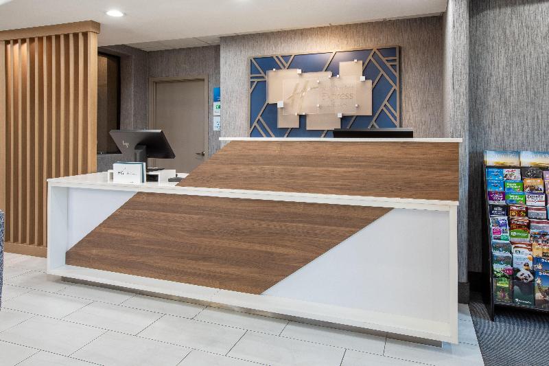 Holiday Inn Express & Suites Lathrop By IHG image