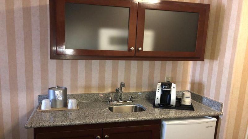 Holiday Inn Express & Suites Lathrop By IHG image