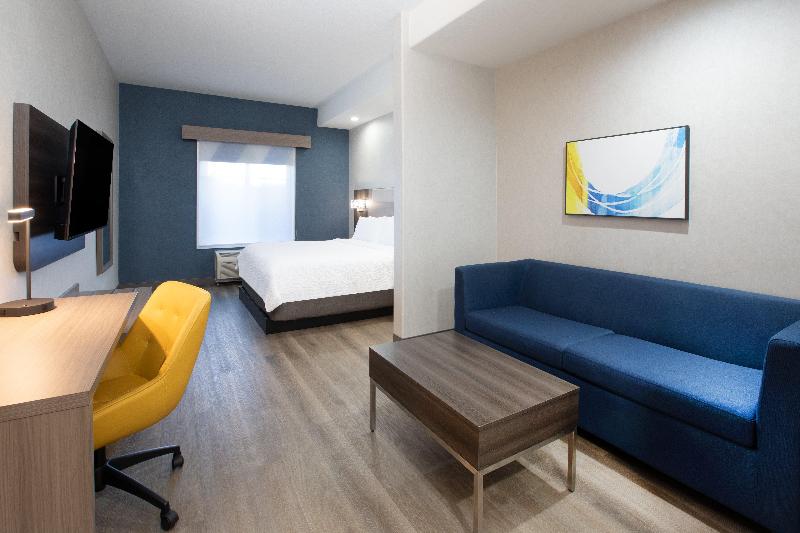 Holiday Inn Express & Suites Lathrop By IHG image