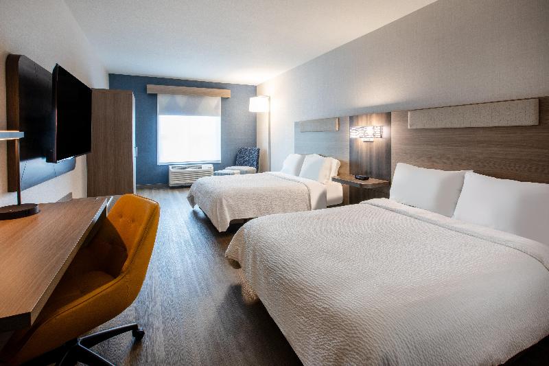 Holiday Inn Express & Suites Lathrop By IHG image