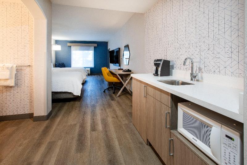 Holiday Inn Express & Suites Lathrop By IHG image