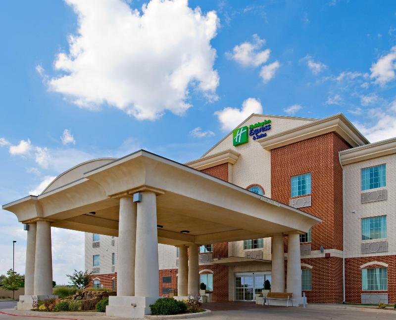 Holiday Inn Express & Suites Levelland