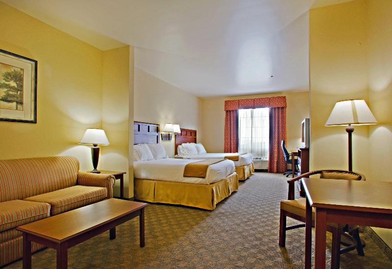 Holiday Inn Express & Suites Levelland image