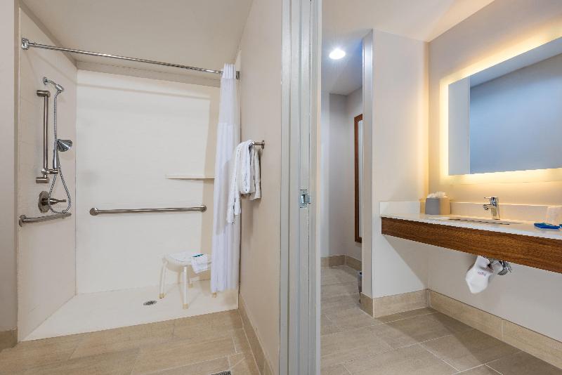 Holiday Inn Express Peoria North Glendale image