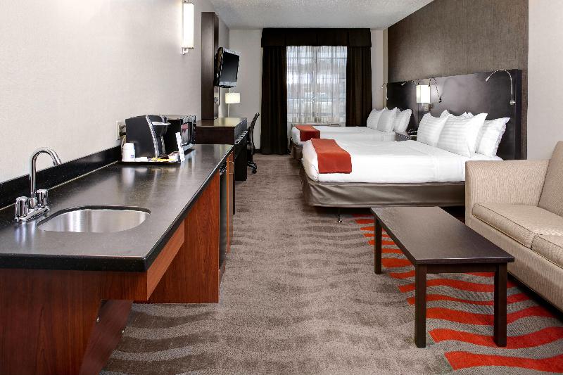 Holiday Inn Express and Suites Pittsburgh South Si