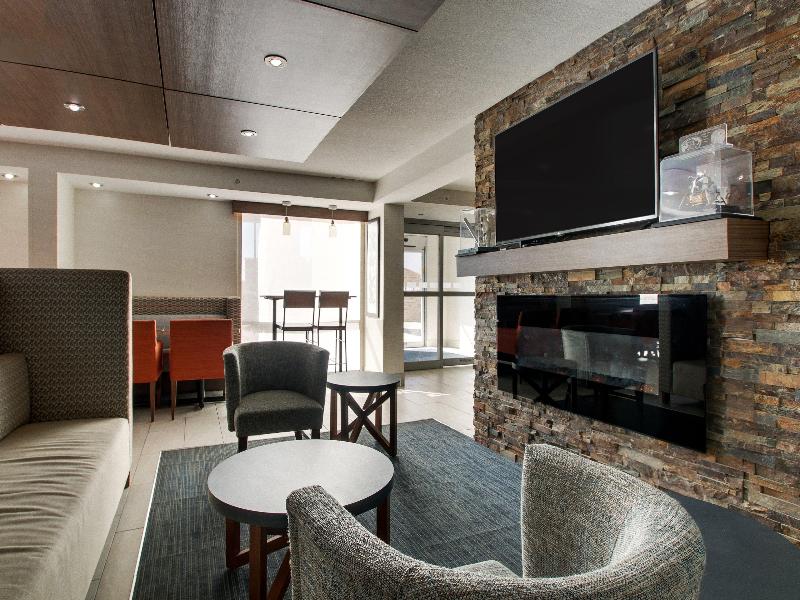 Holiday Inn Express and Suites Wapakoneta image