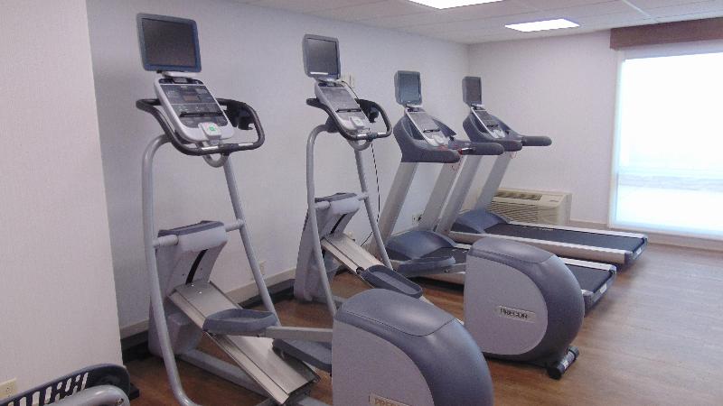 Holiday Inn Express and Suites Wapakoneta image