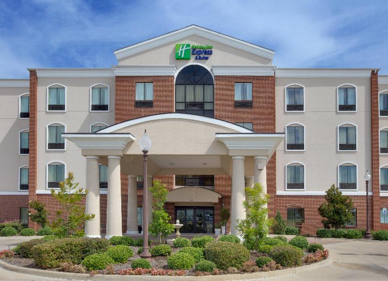 HOLIDAY INN EXPRESS HOTEL AND SUITES ENNIS