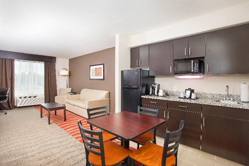 Holiday Inn Express & Suites Glasgow image