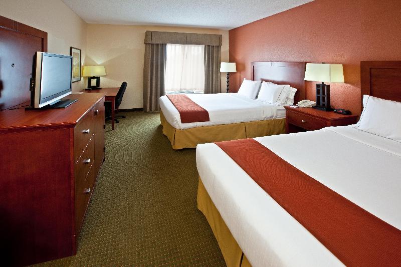 Holiday Inn Express and Suites Bedford photo 13