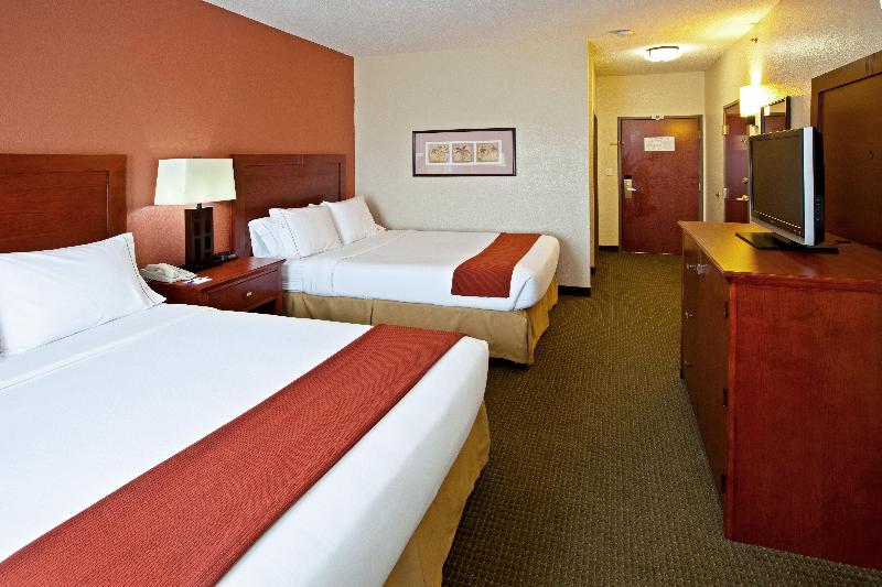 Holiday Inn Express and Suites Bedford photo 14