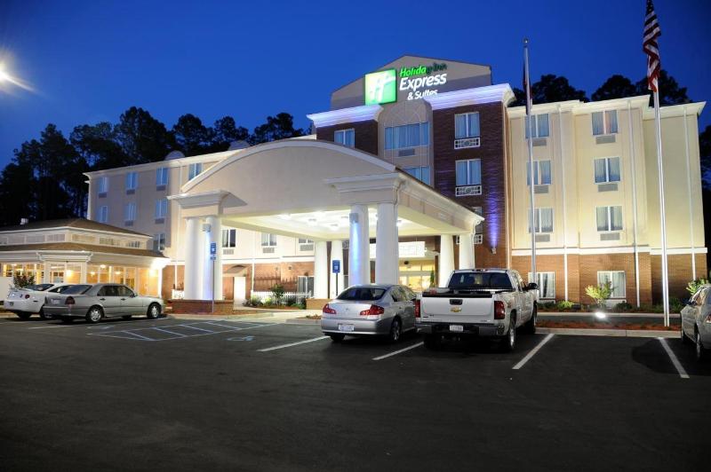 Holiday Inn Express and Suites Bainbridge