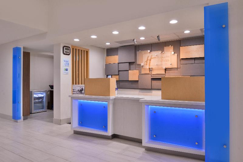 Holiday Inn Express & Suites Mesquite image