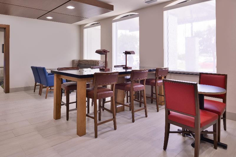 Holiday Inn Express & Suites Mesquite image