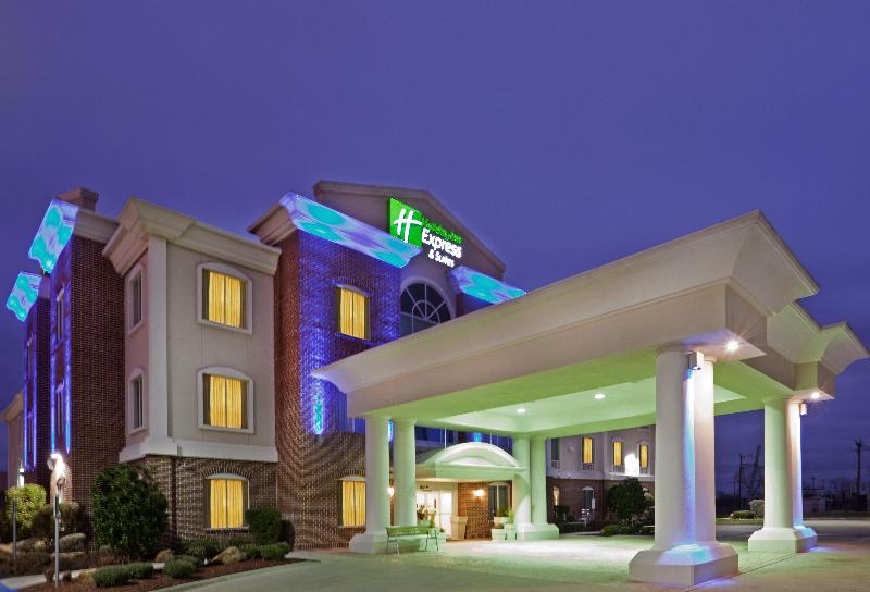 Holiday Inn Express and Suites Waxahachie