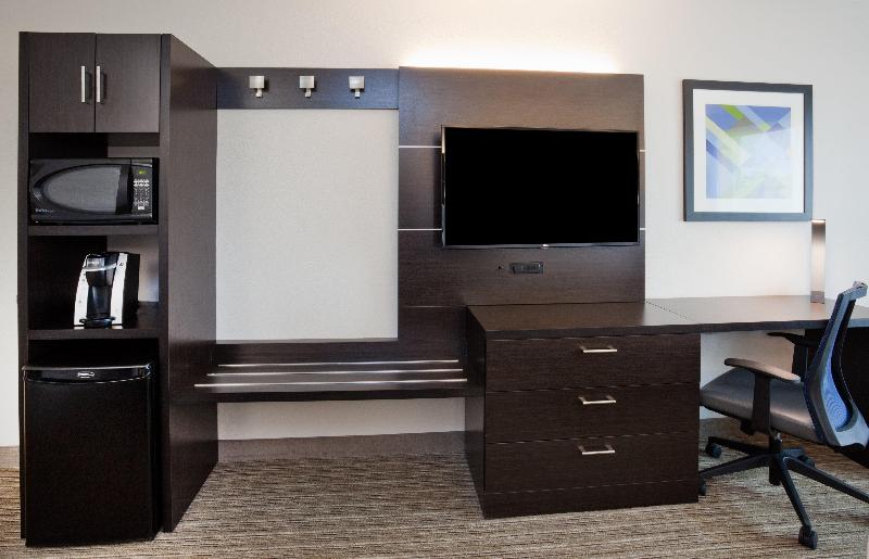 Holiday Inn Express & Suites Dickinson By IHG photo 11