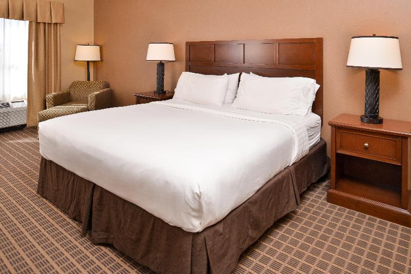 The Evergreen Hotel image