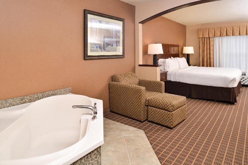 The Evergreen Hotel image