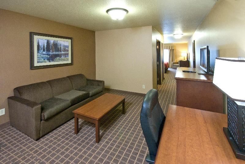 The Evergreen Hotel image