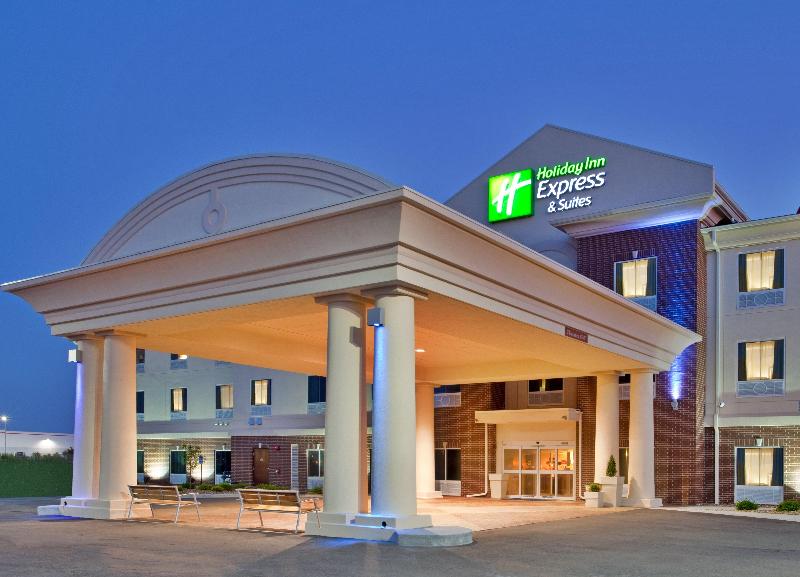 Holiday Inn Express & Suites Sedalia By IHG image