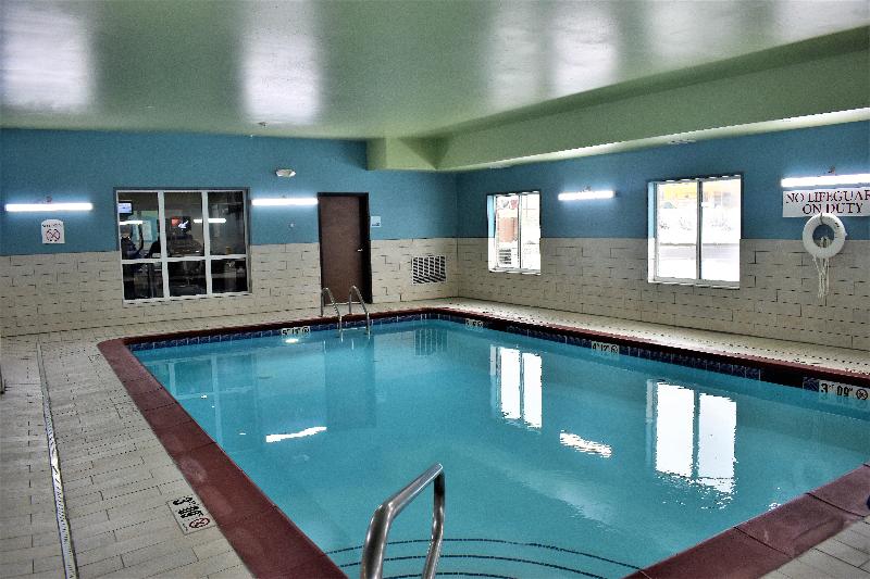 Holiday Inn Express & Suites Sedalia By IHG image