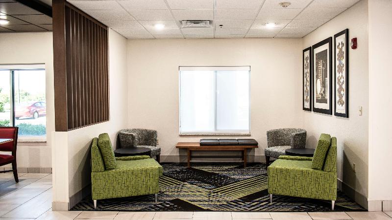 Holiday Inn Express & Suites Sedalia By IHG image
