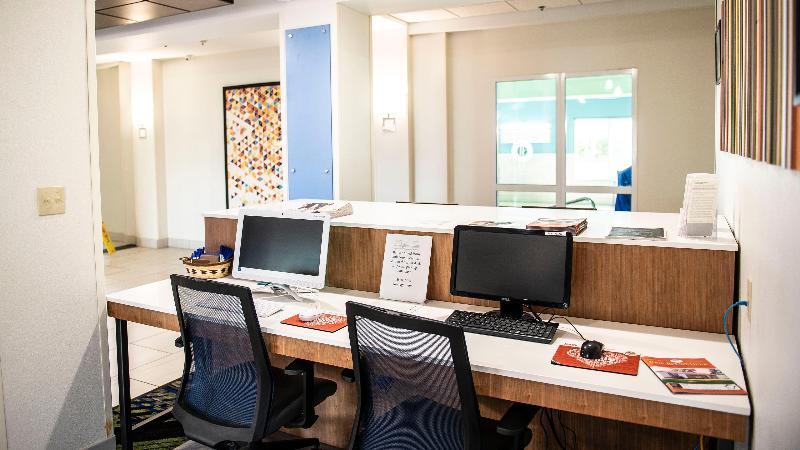 Holiday Inn Express & Suites Sedalia By IHG image