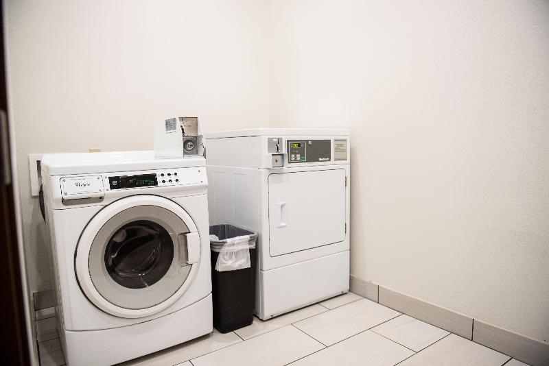 Holiday Inn Express & Suites Sedalia By IHG image