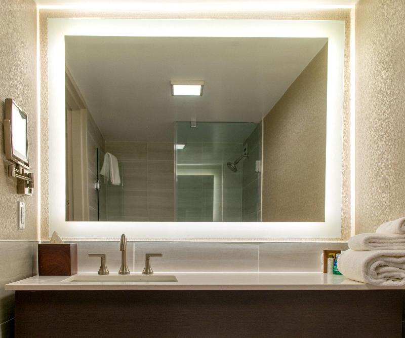 Crowne Plaza Executive Center Baton Rouge By IHG image