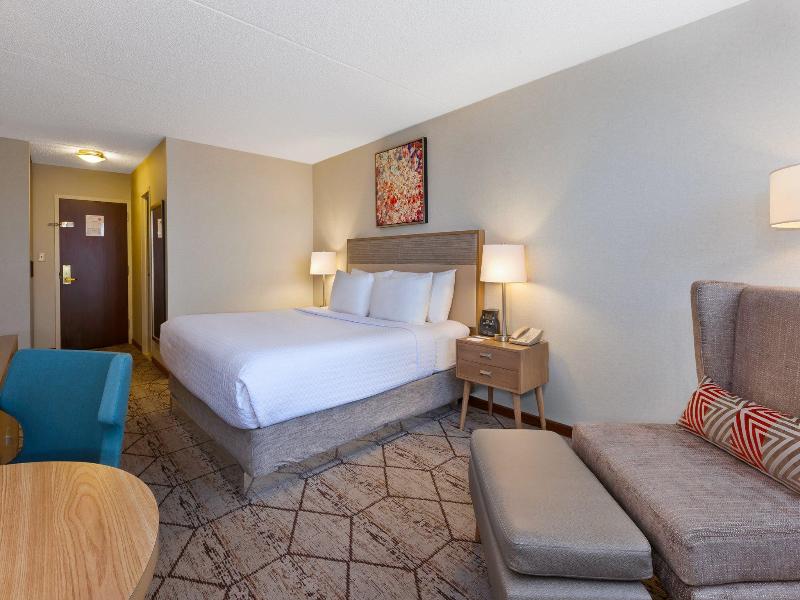Crowne Plaza Columbus North Worthington image