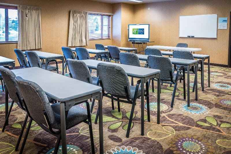 Holiday Inn Express & Suites Gunnison By IHG image