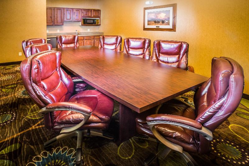 Holiday Inn Express & Suites Gunnison By IHG image