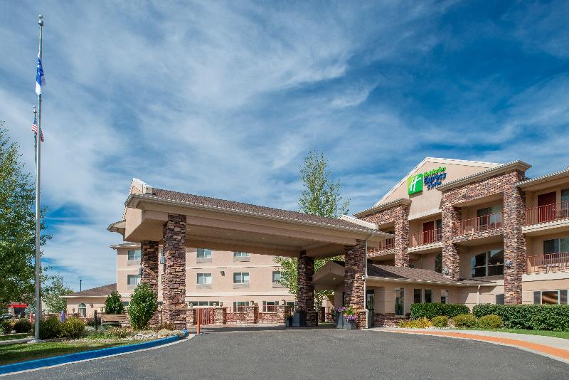 Holiday Inn Express & Suites Gunnison By IHG image