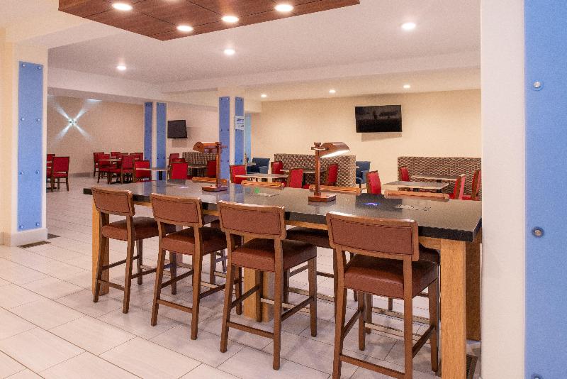 Holiday Inn Express & Suites Gunnison By IHG image