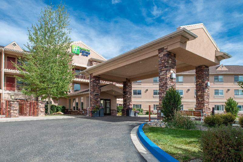 Holiday Inn Express & Suites Gunnison By IHG image