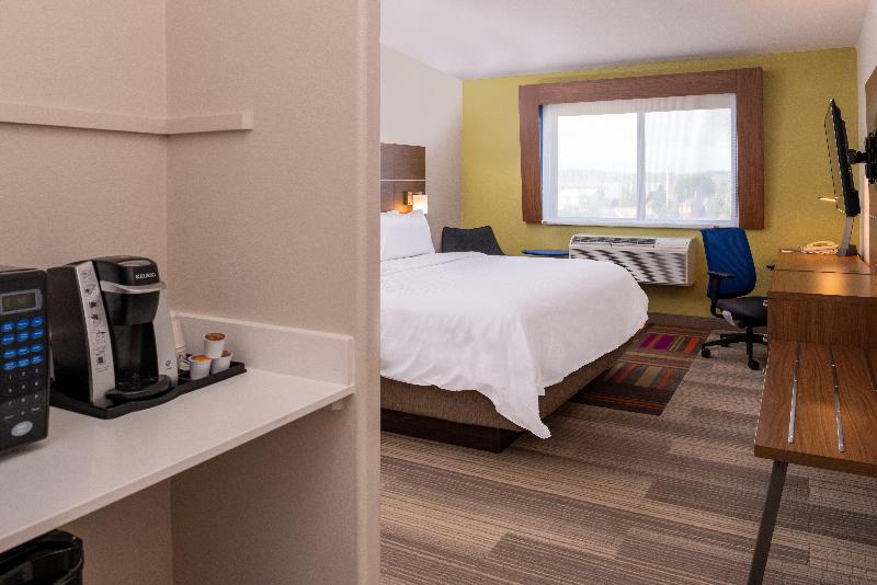 Holiday Inn Express & Suites Gunnison By IHG image