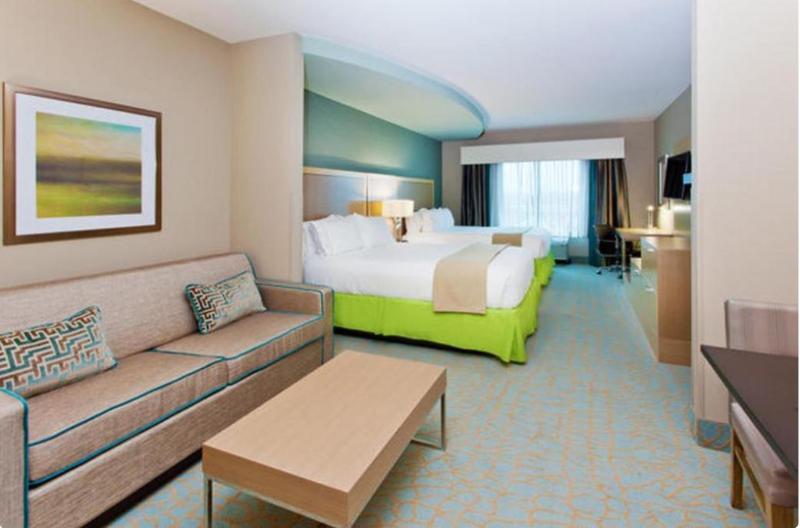 Holiday Inn Express and Suites Warner Robins North 4
