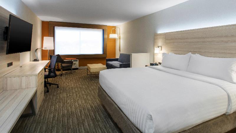 Holiday Inn Express and Suites Medina photo 13