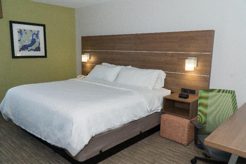 Holiday Inn Express & Suites Madison By IHG image