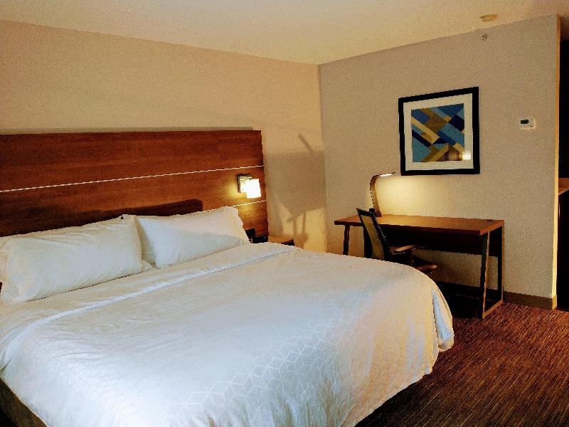 Holiday Inn Express & Suites Madison By IHG image