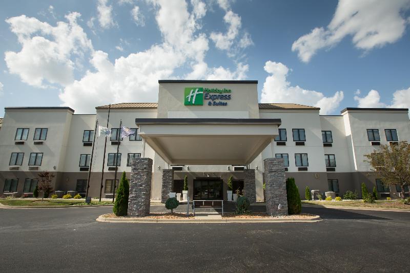 Holiday Inn Express & Suites Madison By IHG image