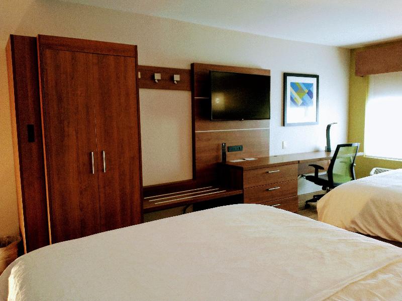 Holiday Inn Express & Suites Madison By IHG image