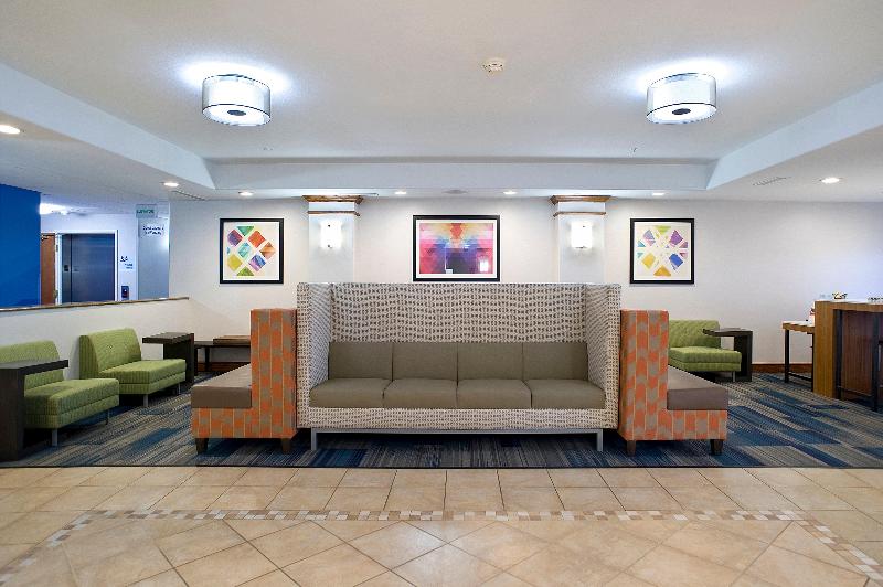 Garner Hotel Brookings By IHG image
