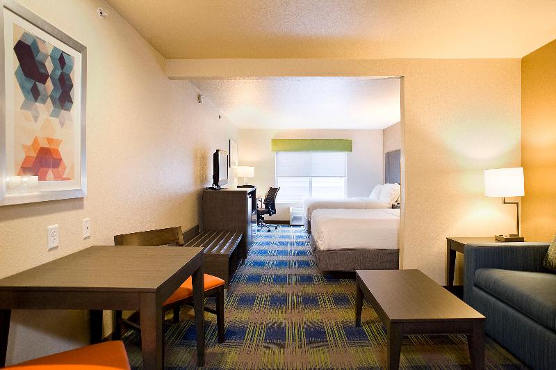 Garner Hotel Brookings By IHG image