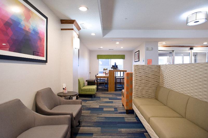 Garner Hotel Brookings By IHG image