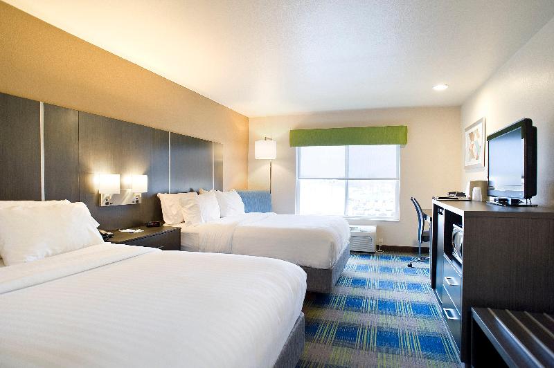 Garner Hotel Brookings By IHG image