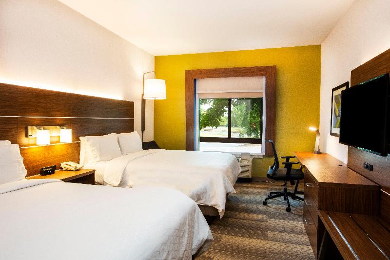 Holiday Inn Express and Suites Bethlehem Arpt Alle photo 17